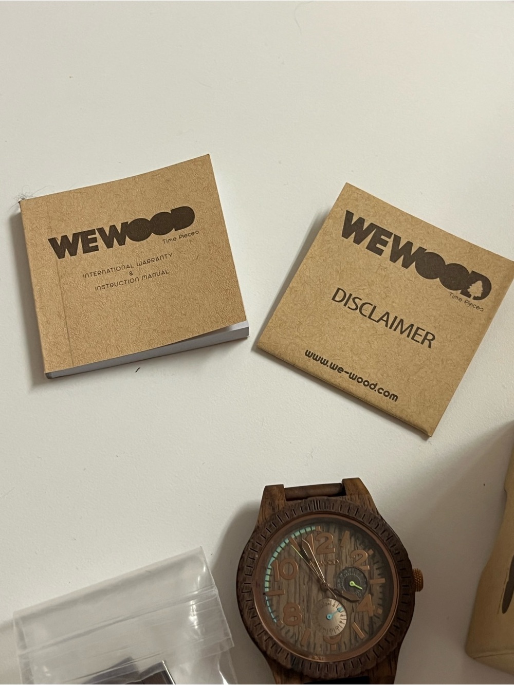 Wewood Wooden walnut Watch - box links and manual included - Picture 7 of 16